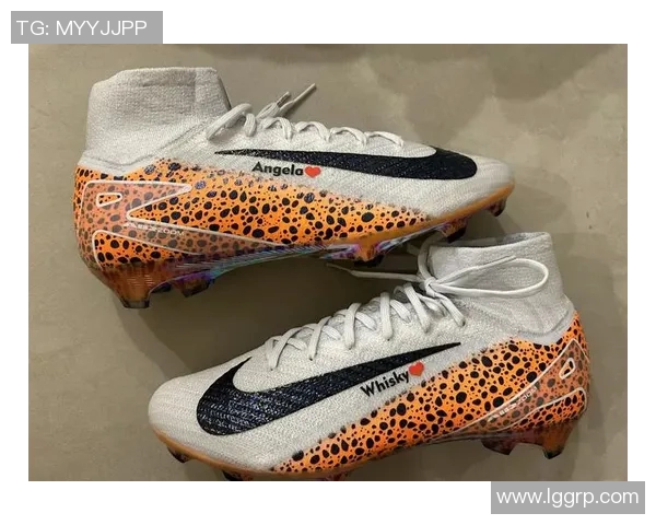 足球明星穿着高清球鞋的精彩瞬间展示与分析