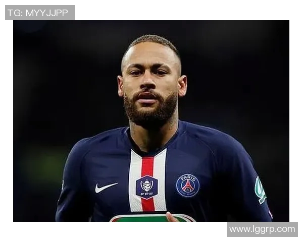 女足球明星寸头是谁她在赛场上的表现与个人魅力分析